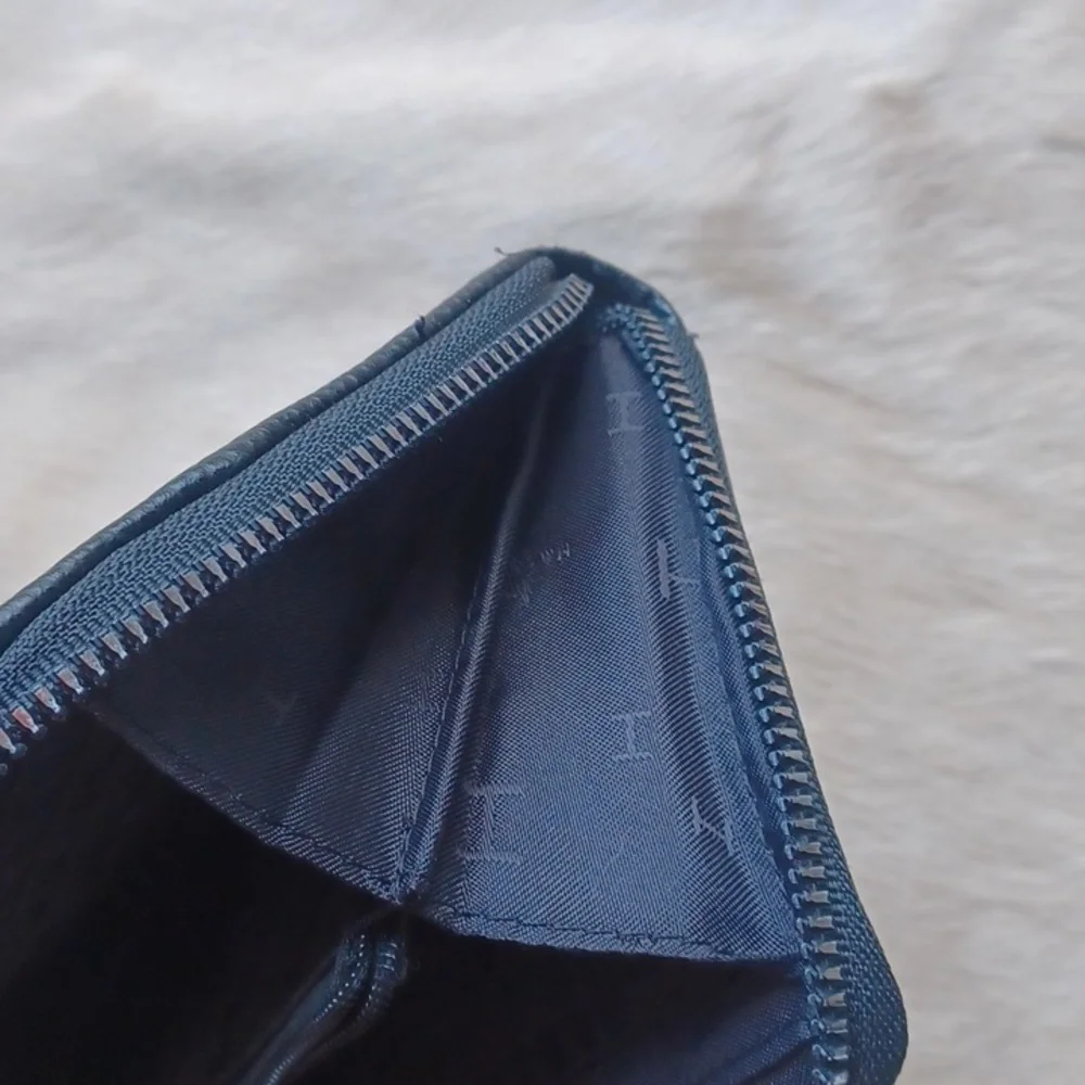 Halston wallet